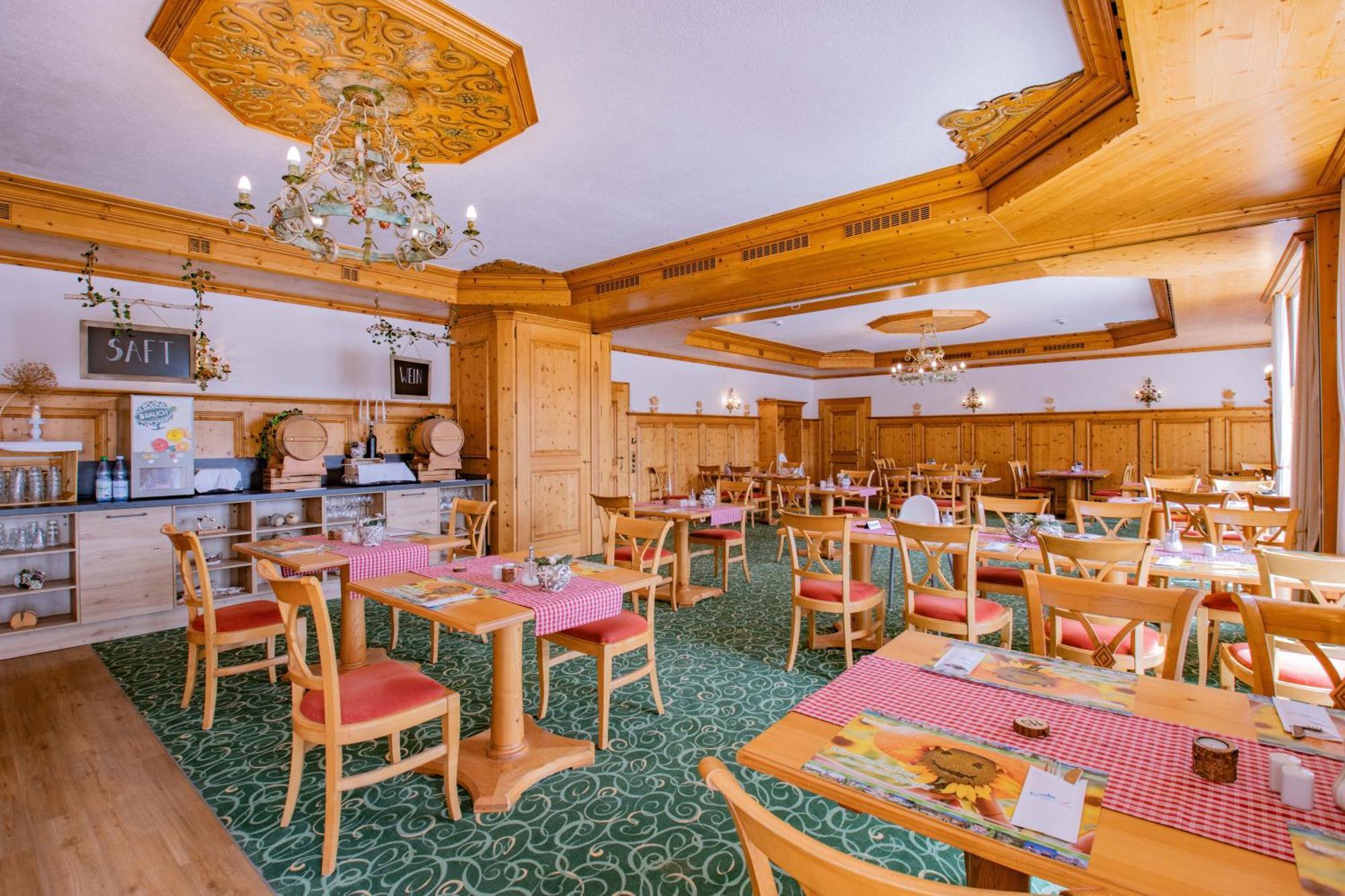 Ferien Hotel Flaeming Niemegk  Экстерьер фото