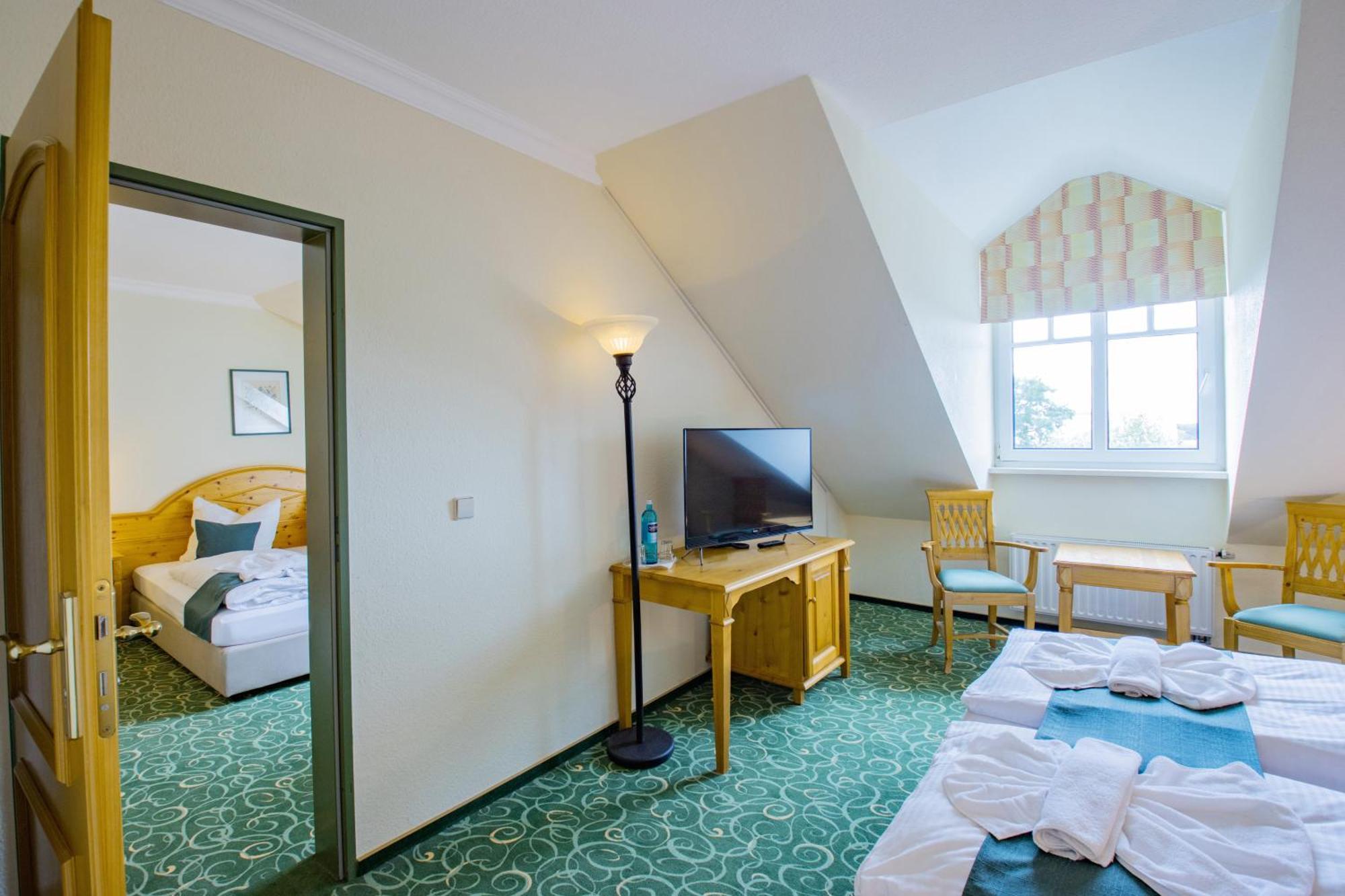 Ferien Hotel Flaeming Niemegk  Экстерьер фото